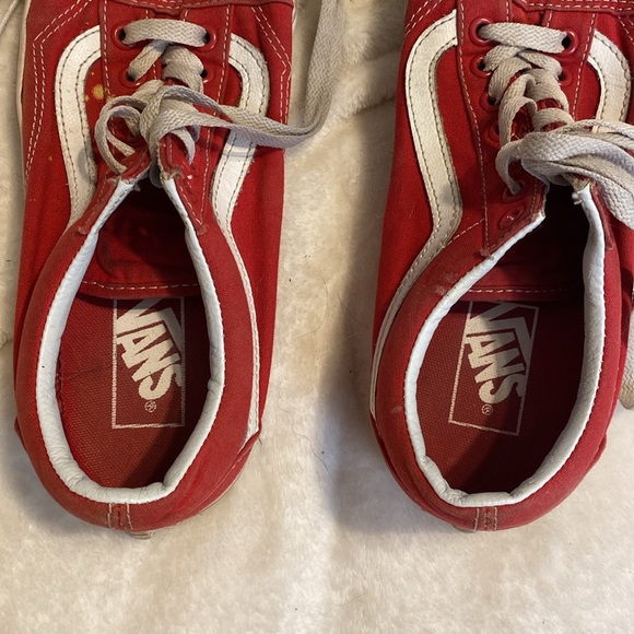 Red vans - Picture 4 of 8